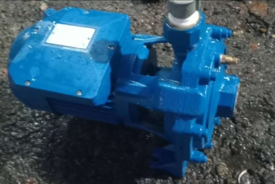 نصب‌ پمپهای ابرسانی و مخازن ذخیره در تهرانسر